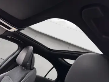 MERCEDES-BENZ E 400e 4M AMG Premium Night SUPERSCREEN Pano