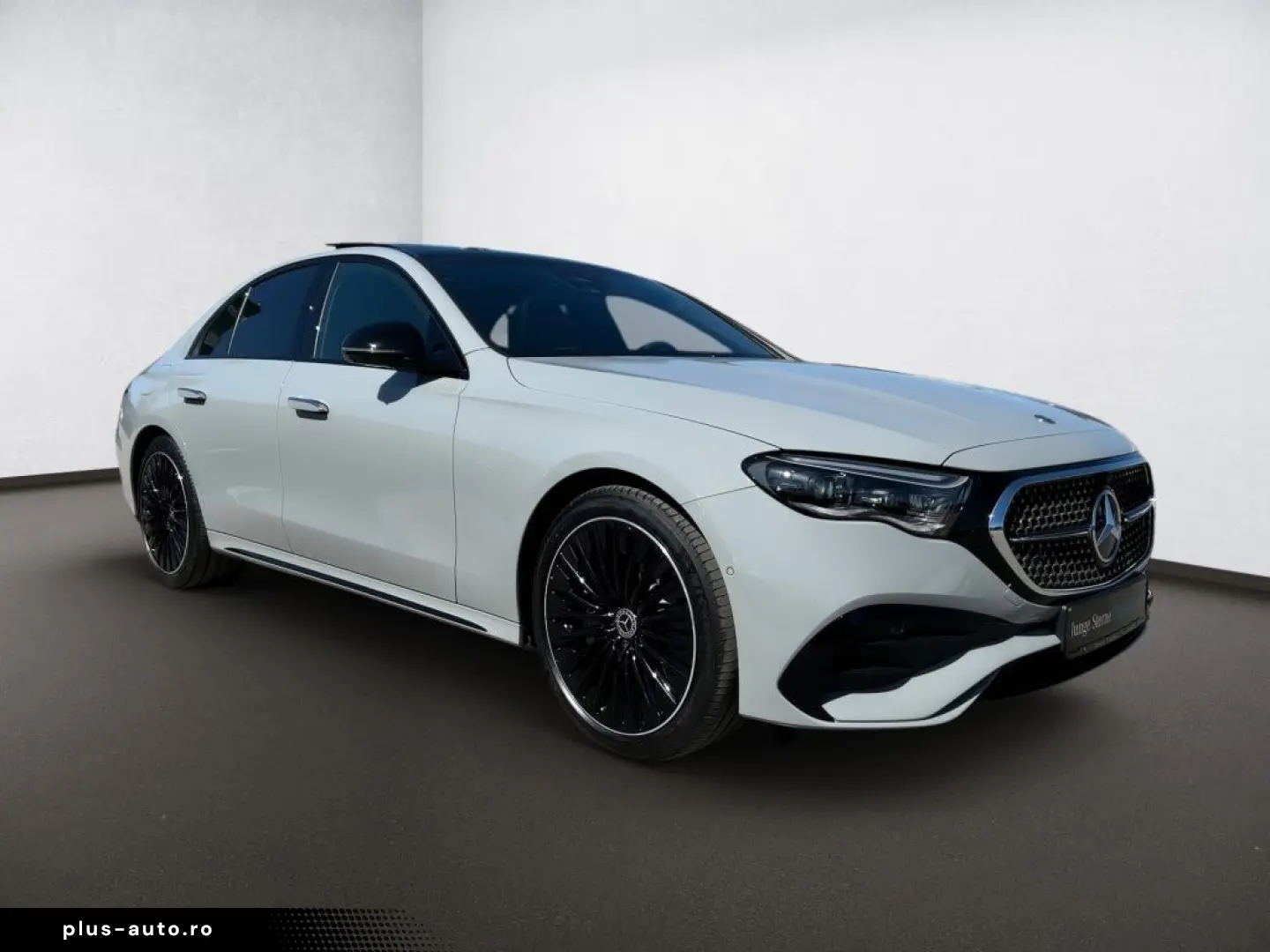MERCEDES-BENZ E 400 e 4M AMG Night SUPERSCREEN Pano &hellip;