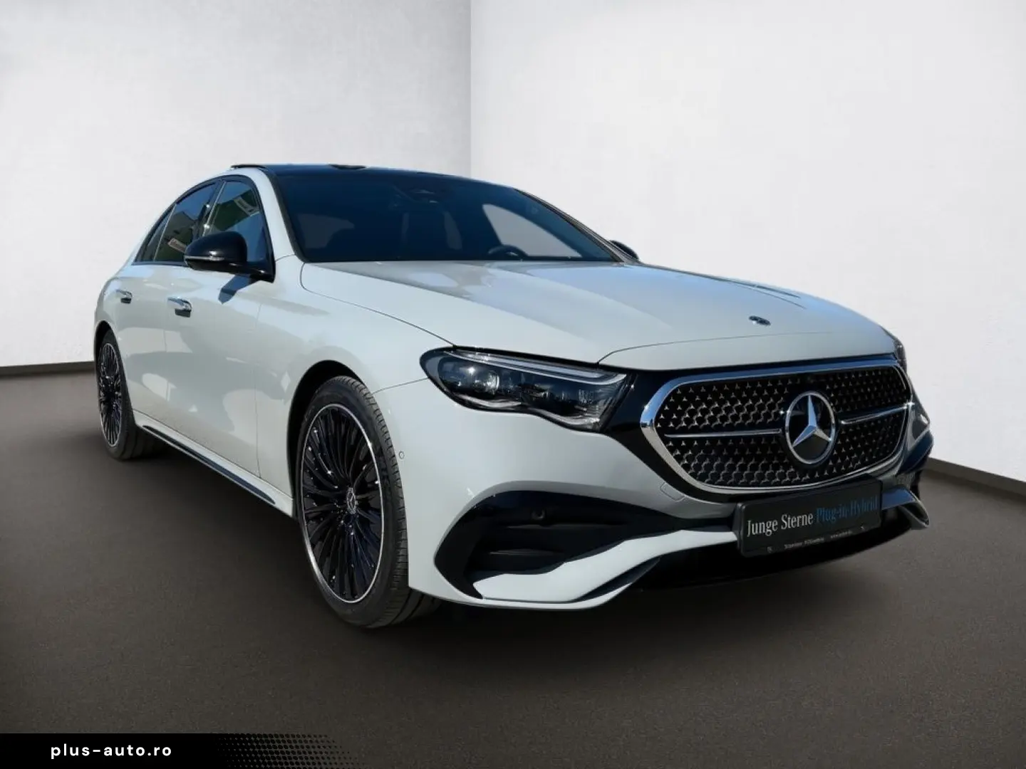MERCEDES-BENZ E 400 e 4M AMG Night SUPERSCREEN Pano &hellip;