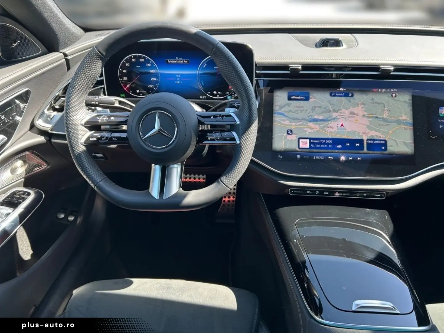 MERCEDES-BENZ E 400 e 4M AMG Night SUPERSCREEN Pano &hellip;