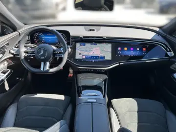 MERCEDES-BENZ E 400 e 4M AMG Night SUPERSCREEN Pano &hellip;