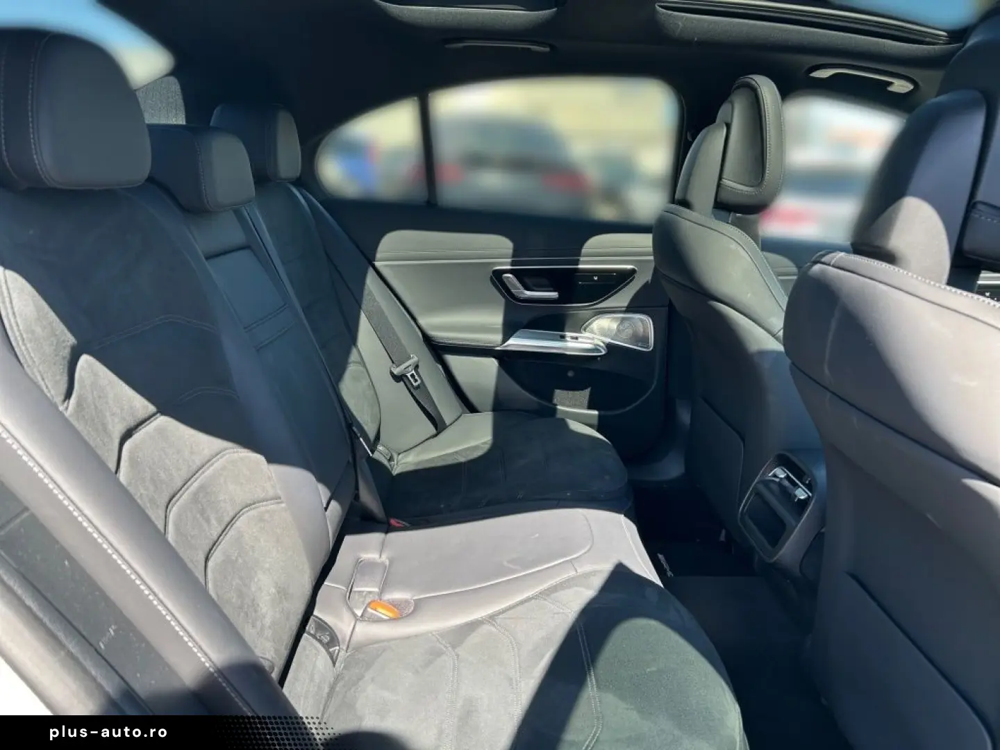 MERCEDES-BENZ E 400 e 4M AMG Night SUPERSCREEN Pano &hellip;