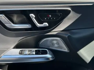 MERCEDES-BENZ E 400 e 4M AMG Night SUPERSCREEN Pano &hellip;