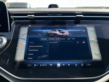 MERCEDES-BENZ E 400 e 4M AMG Night SUPERSCREEN Pano &hellip;