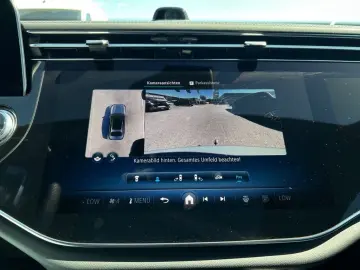 MERCEDES-BENZ E 400 e 4M AMG Night SUPERSCREEN Pano &hellip;