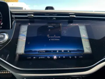 MERCEDES-BENZ E 400 e 4M AMG Night SUPERSCREEN Pano &hellip;