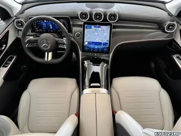 MERCEDES-BENZ GLC 400 e 4M AMG Ahk Pano Distronic Memory 360