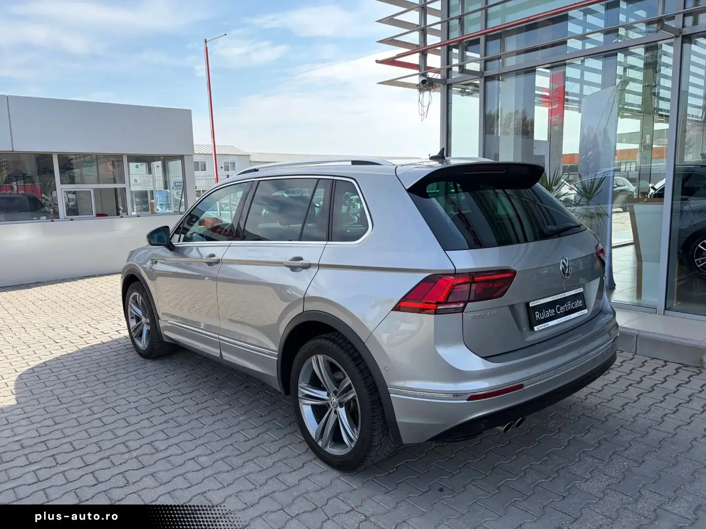 Volkswagen Tiguan 2.0 TSI 4MOTION R-Line DSG   Car No. 152