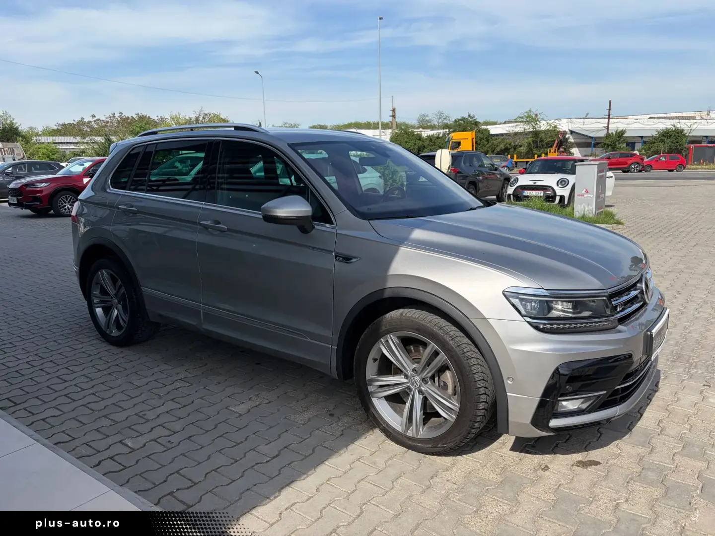Volkswagen Tiguan 2.0 TSI 4MOTION R-Line DSG   Car No. 152