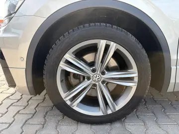 Volkswagen Tiguan 2.0 TSI 4MOTION R-Line DSG   Car No. 152