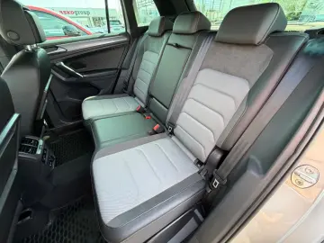 Volkswagen Tiguan 2.0 TSI 4MOTION R-Line DSG   Car No. 152