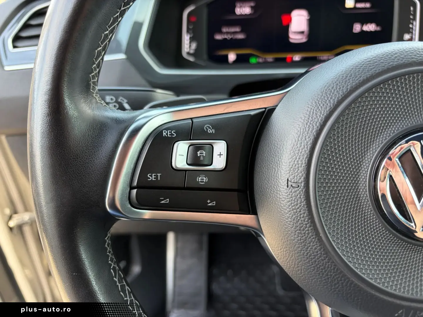 Volkswagen Tiguan 2.0 TSI 4MOTION R-Line DSG   Car No. 152