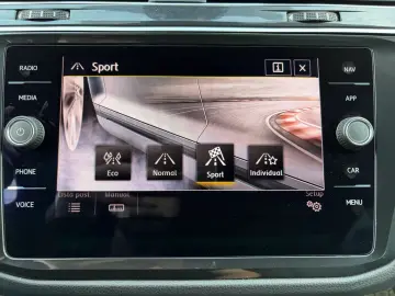 Volkswagen Tiguan 2.0 TSI 4MOTION R-Line DSG   Car No. 152