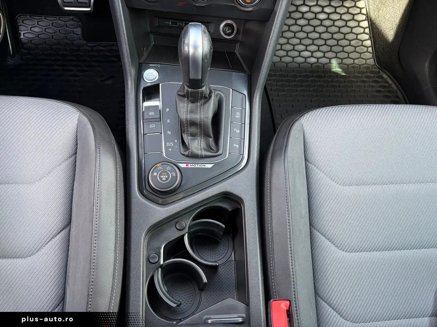 Volkswagen Tiguan 2.0 TSI 4MOTION R-Line DSG   Car No. 152