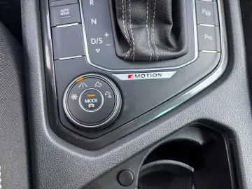 Volkswagen Tiguan 2.0 TSI 4MOTION R-Line DSG   Car No. 152