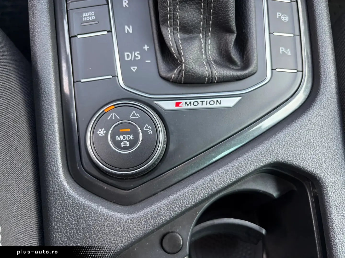 Volkswagen Tiguan 2.0 TSI 4MOTION R-Line DSG   Car No. 152