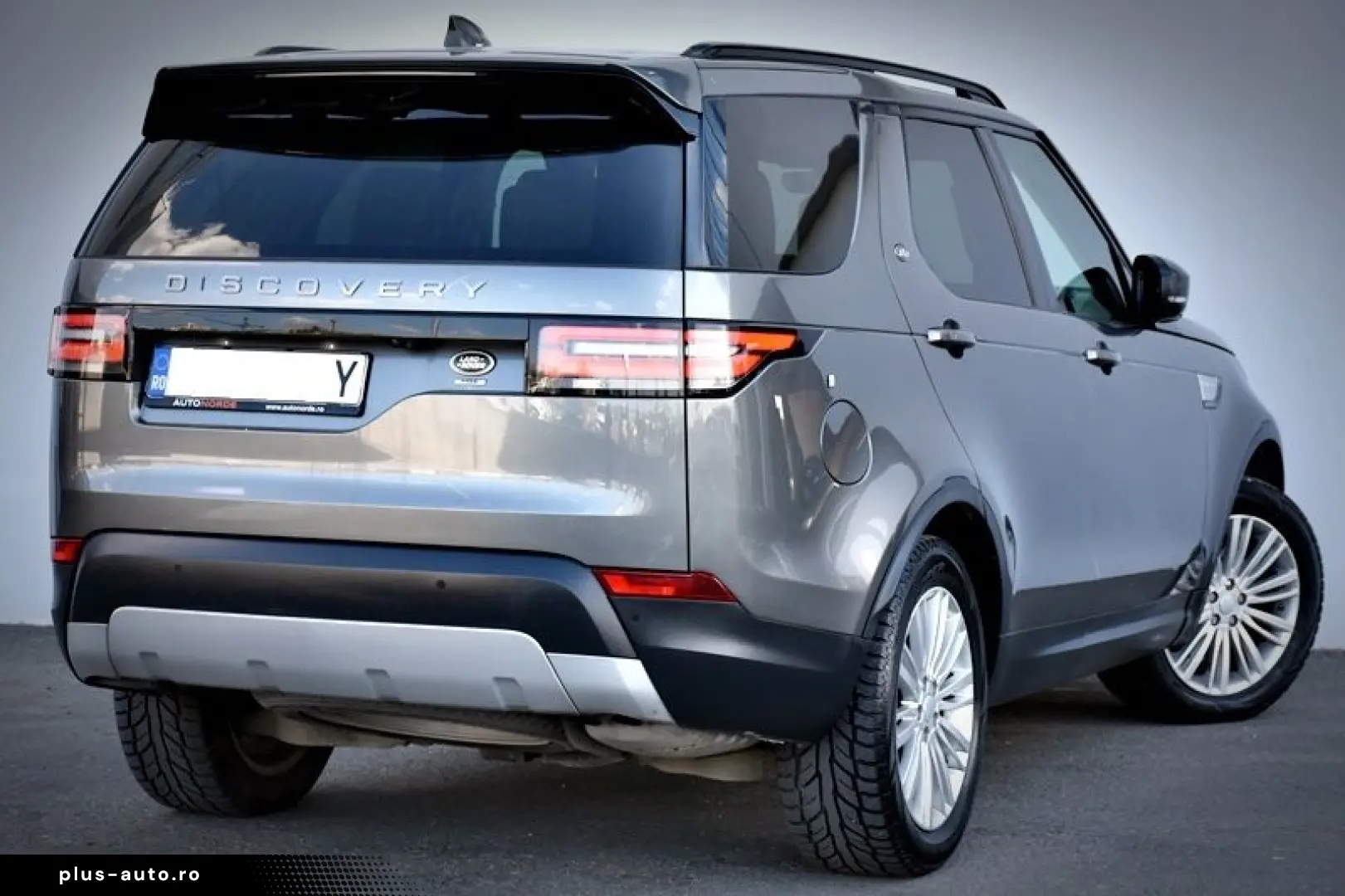 Land-Rover Discovery-Sport