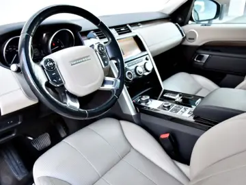Land-Rover Discovery-Sport
