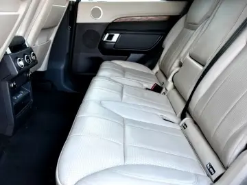 Land-Rover Discovery-Sport