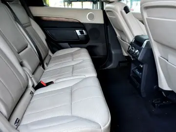 Land-Rover Discovery-Sport