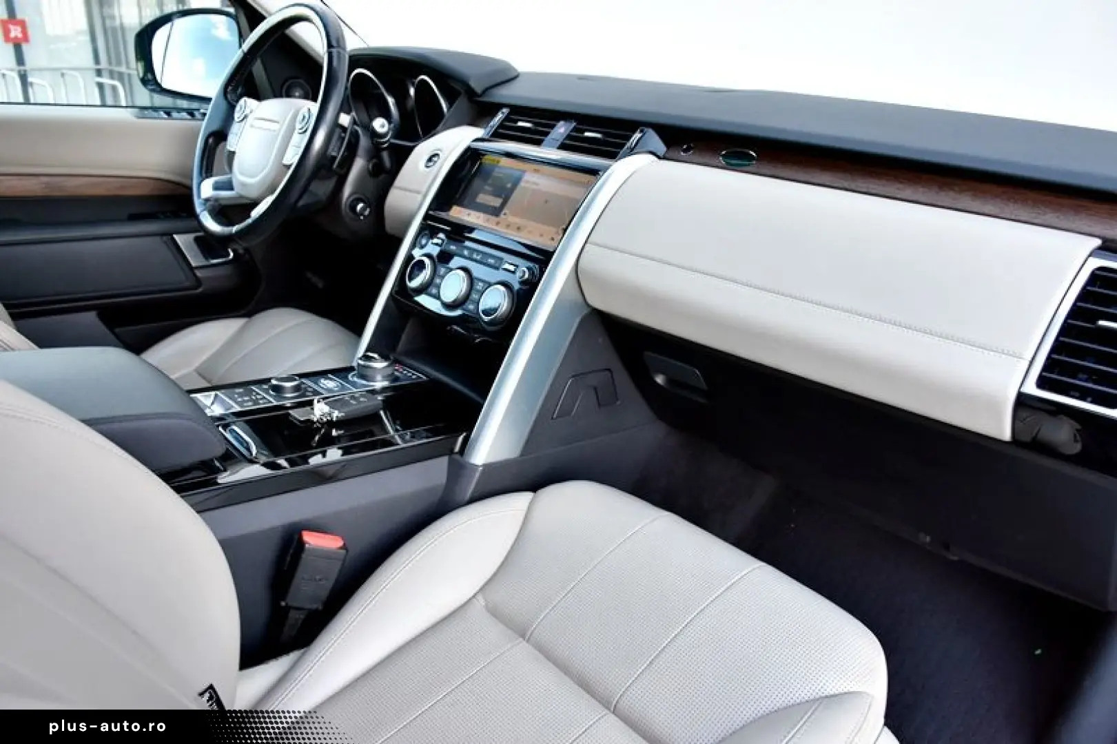Land-Rover Discovery-Sport
