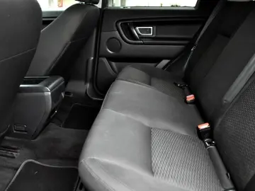 Land-Rover Discovery-Sport