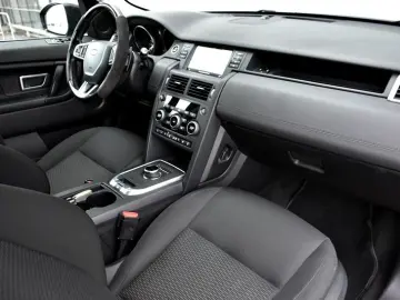 Land-Rover Discovery-Sport