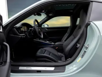 PORSCHE 911-992 CARRERA S COUPE   ABGAS CHRONO BOSE