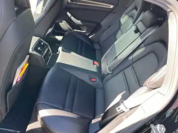 PORSCHE Panamera 4 Sport Turismo Platinum Edition Pl...