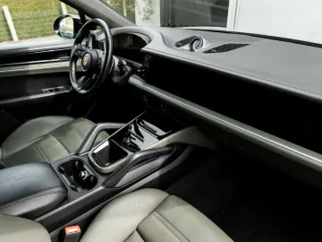 PORSCHE Cayenne Coupe Turbo E-Hybrid   Facelift