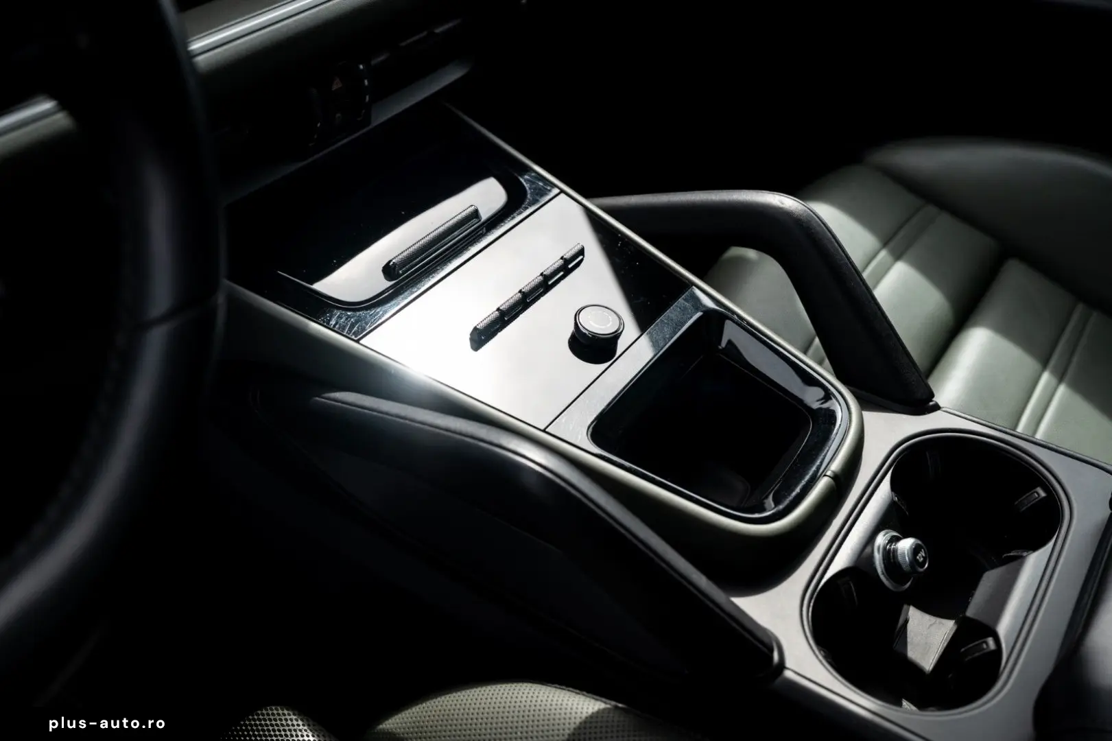 PORSCHE Cayenne Coupe Turbo E-Hybrid   Facelift