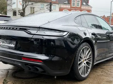 PORSCHE Panamera 4 Platinum Edition Approved Pano