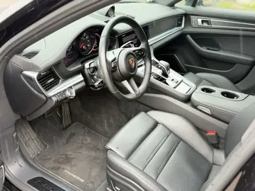 PORSCHE Panamera 4 Platinum Edition Approved Pano