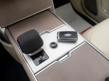 Land Rover Range Rover Autobiography_L460_PHEV