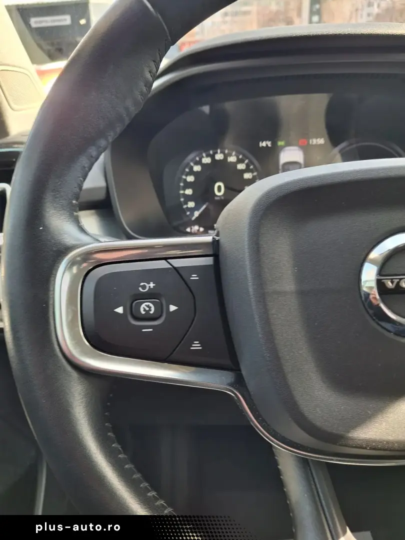 Volvo Xc-40