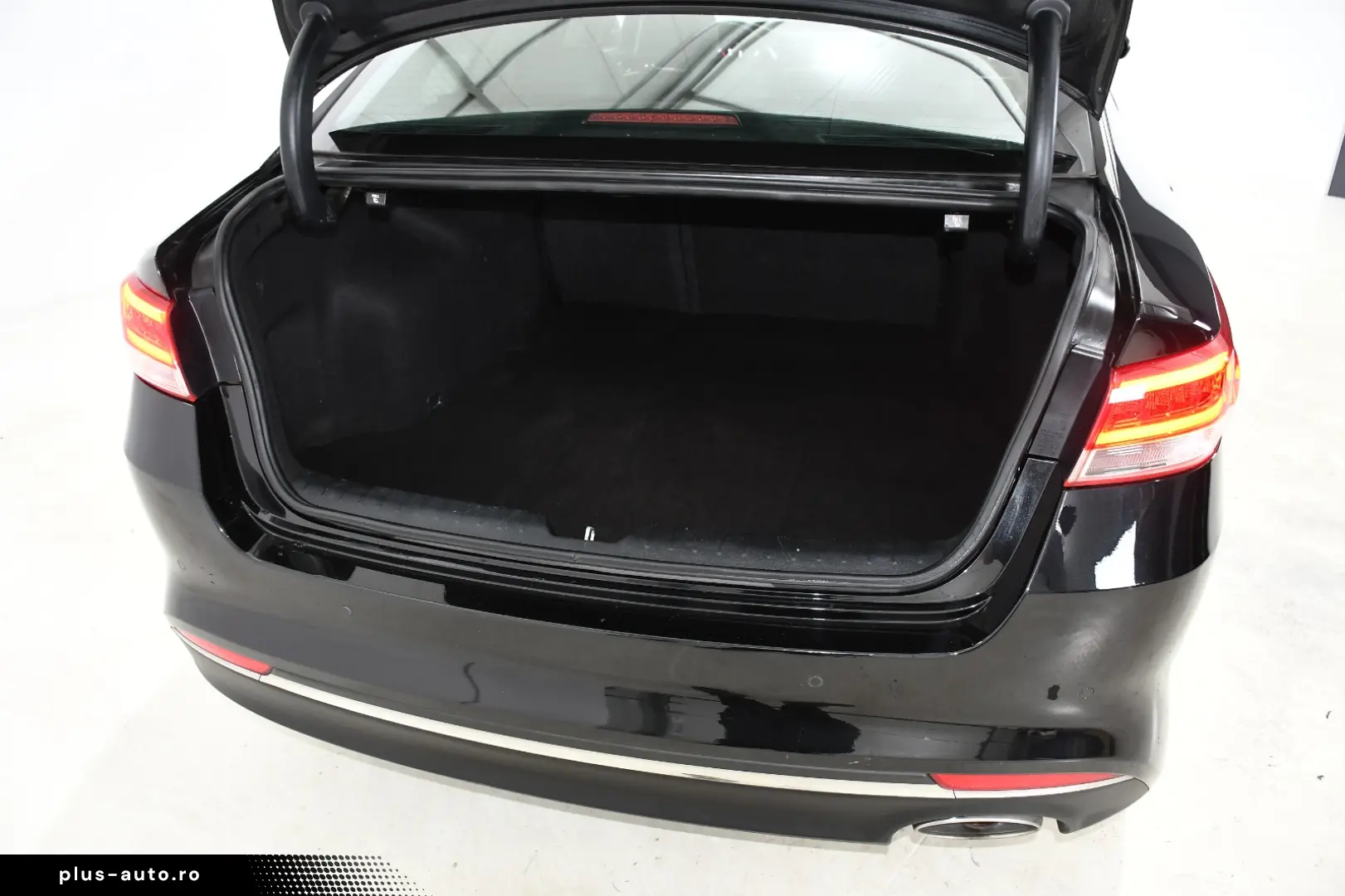Kia Optima BUSINESS 1.7 CRDI ULTIMATE BUSINESS DCT7