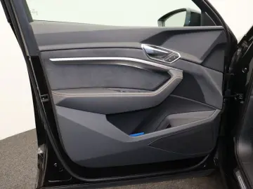 AUDI e-tron 55 quattro S line Virt.Cockpit LED Navi