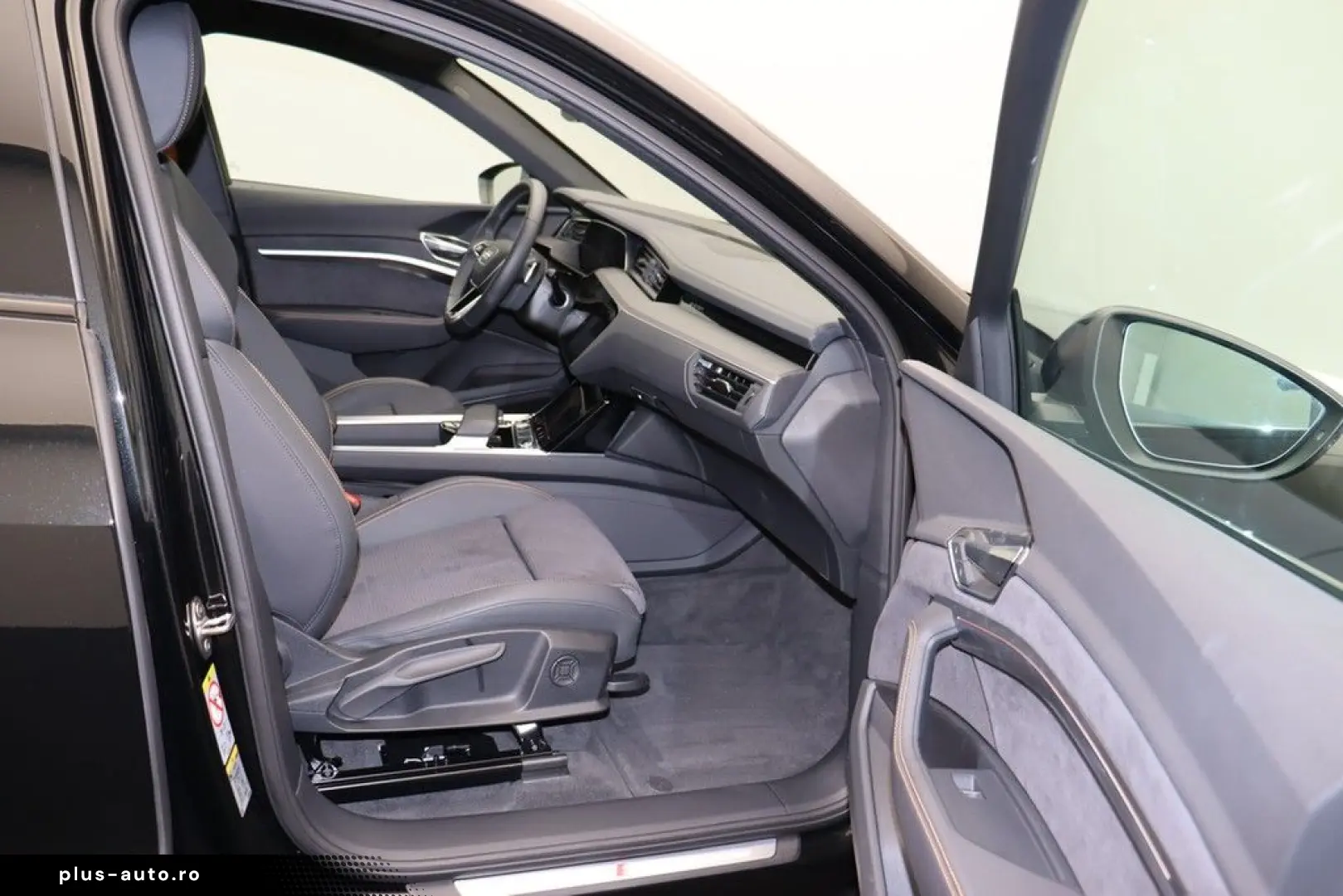 AUDI e-tron 55 quattro S line Virt.Cockpit LED Navi