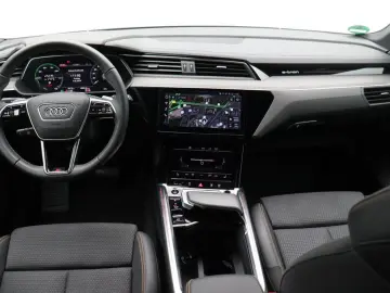 AUDI e-tron 55 quattro S line Virt.Cockpit LED Navi