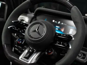MERCEDES-BENZ G 63 AMG V8  LED Burmester Brabus PPF