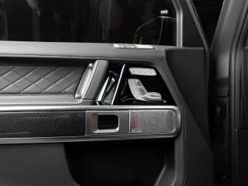 MERCEDES-BENZ G 63 AMG V8  LED Burmester Brabus PPF