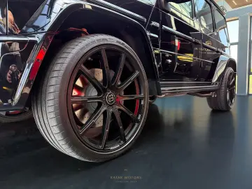 MERCEDES-BENZ G 63 AMG BRABUS 700 CARBON STARLIGHT BURMESTER