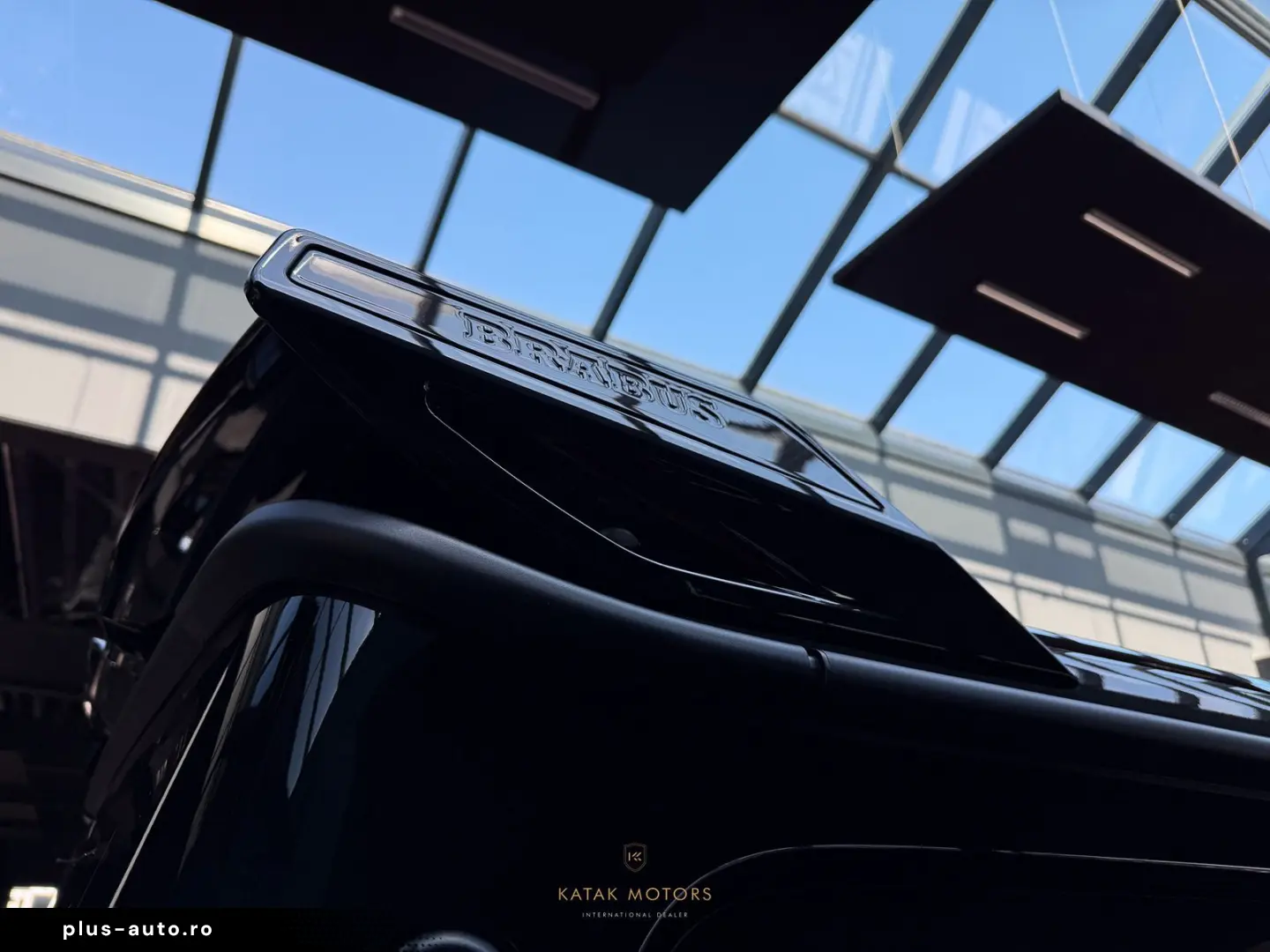 MERCEDES-BENZ G 63 AMG BRABUS 700 CARBON STARLIGHT BURMESTER