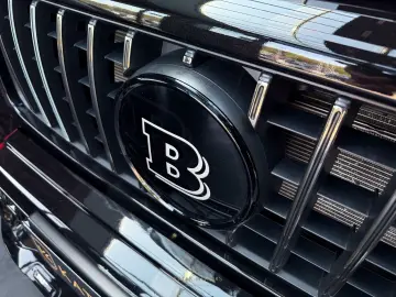 MERCEDES-BENZ G 63 AMG BRABUS 700 CARBON STARLIGHT BURMESTER