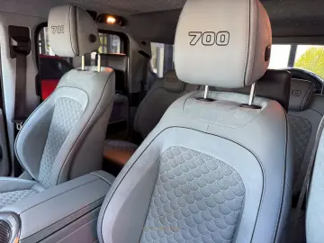 MERCEDES-BENZ G 63 AMG BRABUS 700 CARBON STARLIGHT BURMESTER