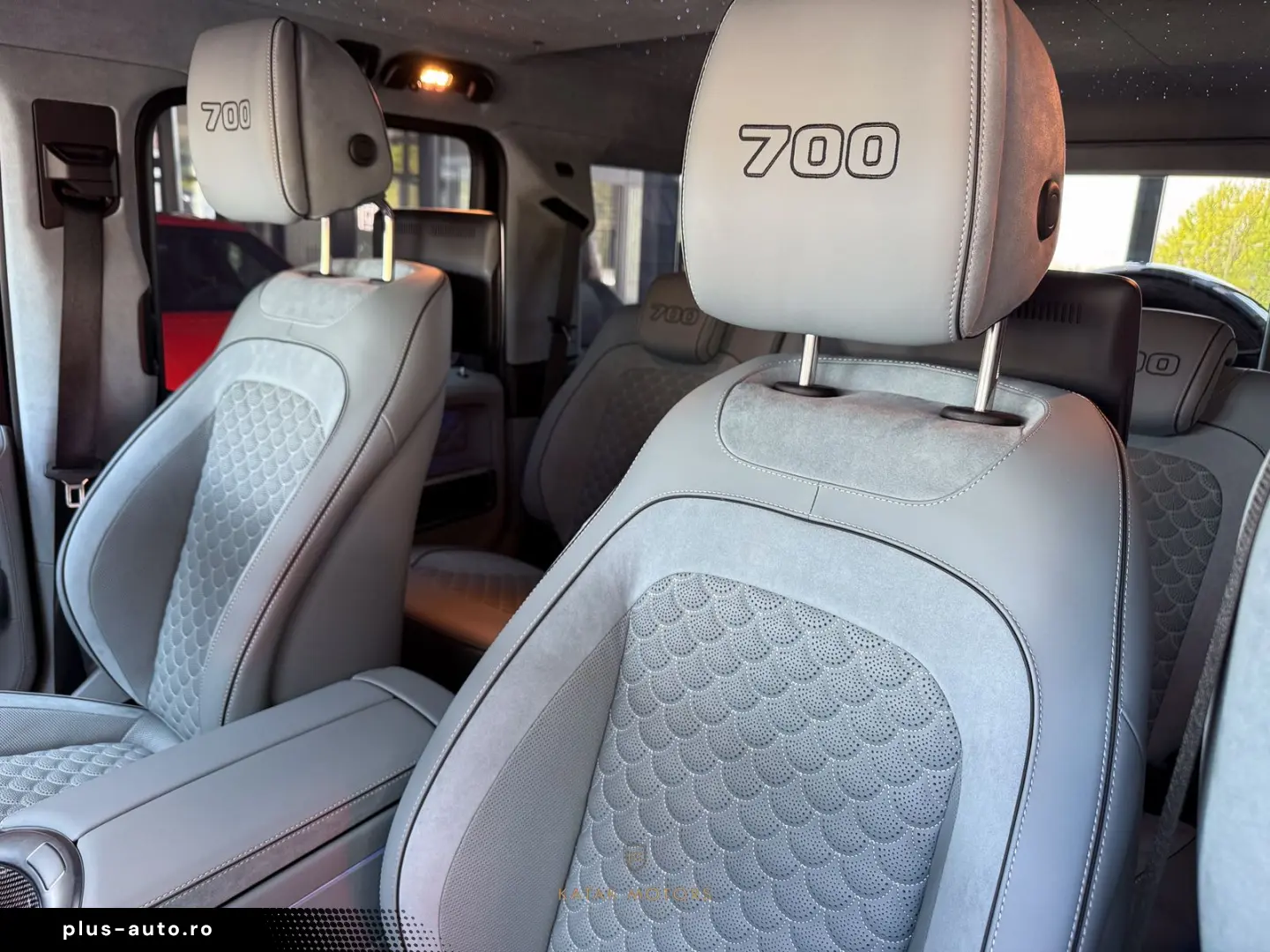 MERCEDES-BENZ G 63 AMG BRABUS 700 CARBON STARLIGHT BURMESTER