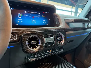 MERCEDES-BENZ G 63 AMG BRABUS 700 CARBON STARLIGHT BURMESTER