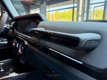 MERCEDES-BENZ G 63 AMG BRABUS 700 CARBON STARLIGHT BURMESTER