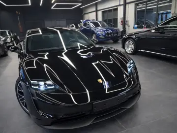 Porsche Taycan 70thYear Pano Beif Dis  5 Sitzer