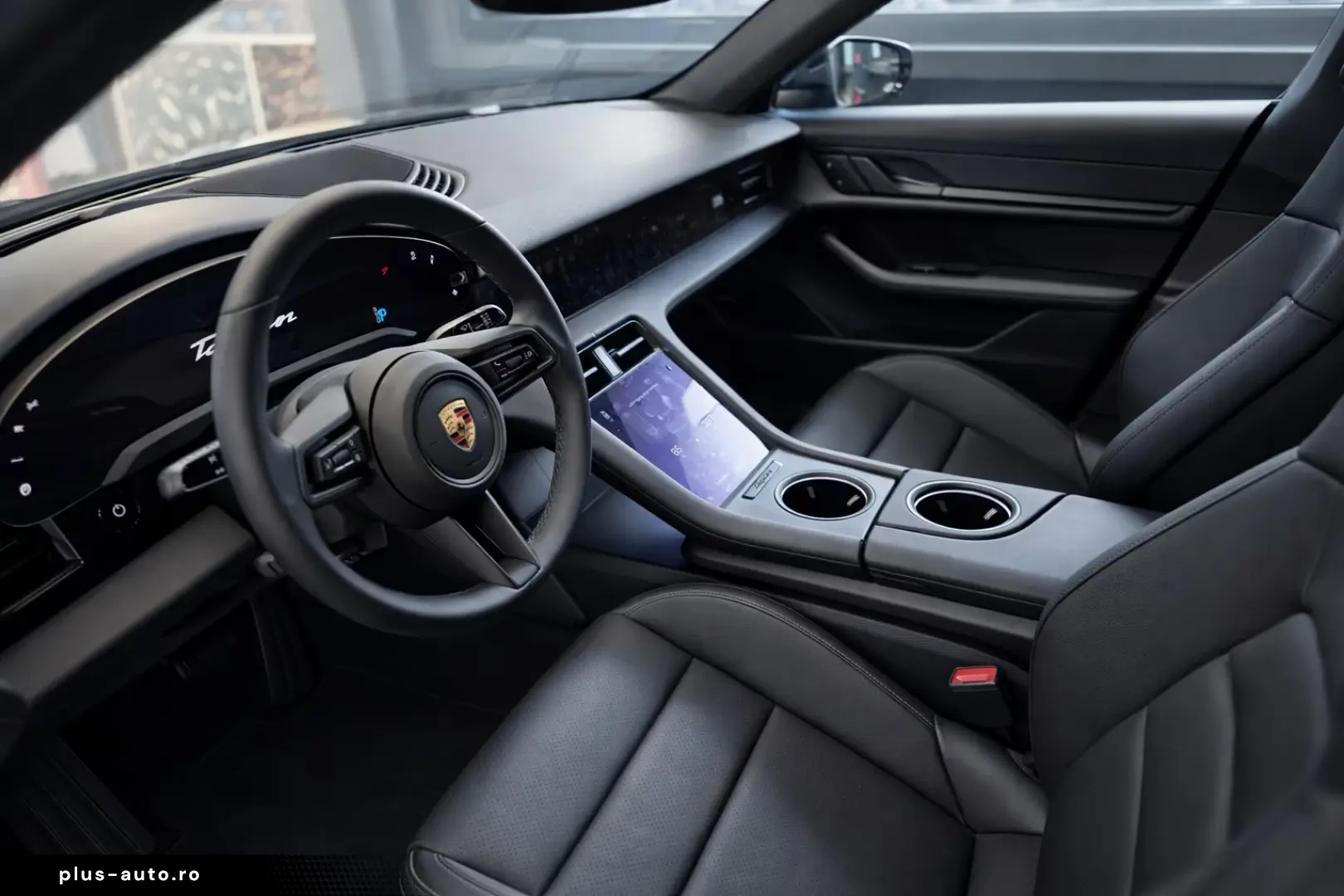Porsche Taycan 70thYear Pano Beif Dis  5 Sitzer